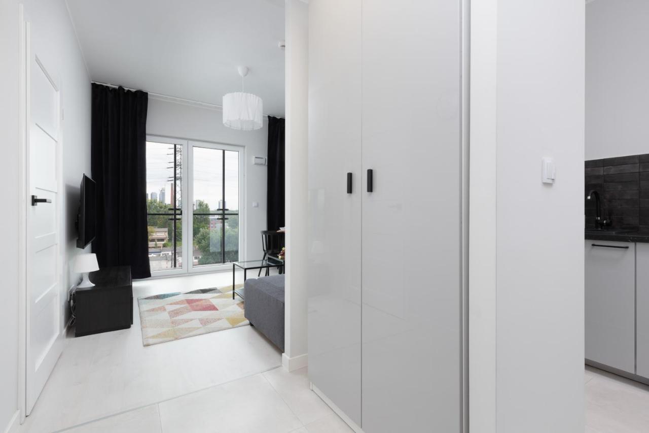 Business Center Apartments Warsaw Wola By Noclegi Renters Bagian luar foto