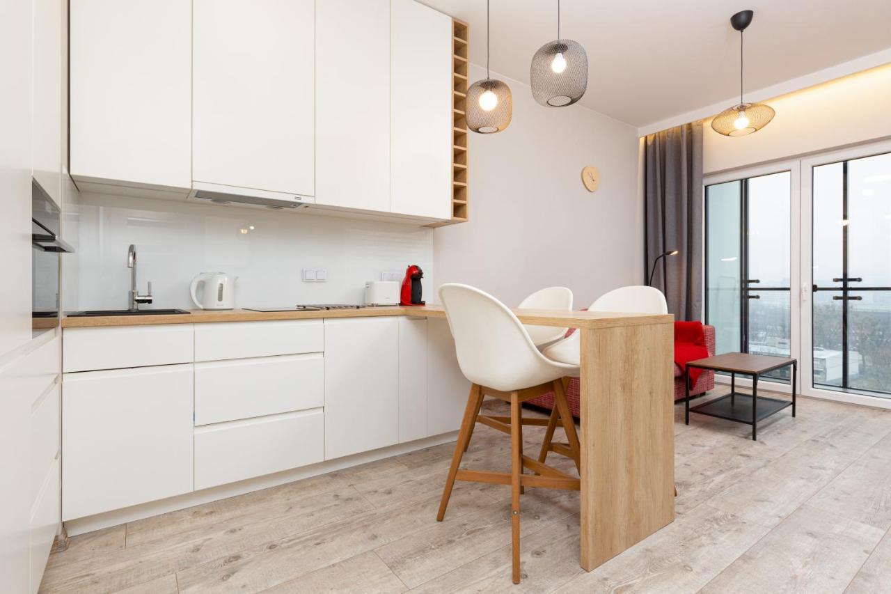 Business Center Apartments Warsaw Wola By Noclegi Renters Bagian luar foto