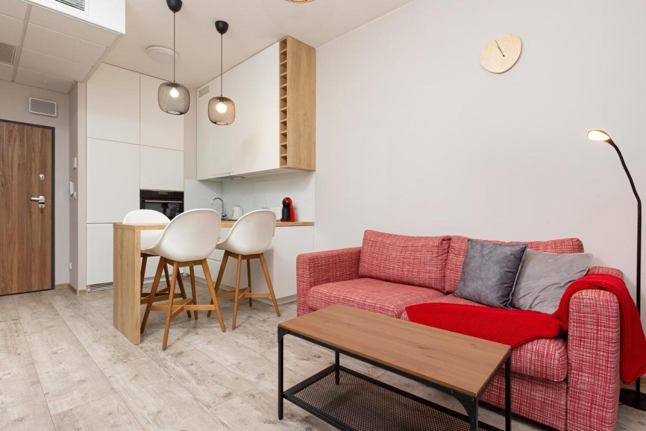 Business Center Apartments Warsaw Wola By Noclegi Renters Bagian luar foto
