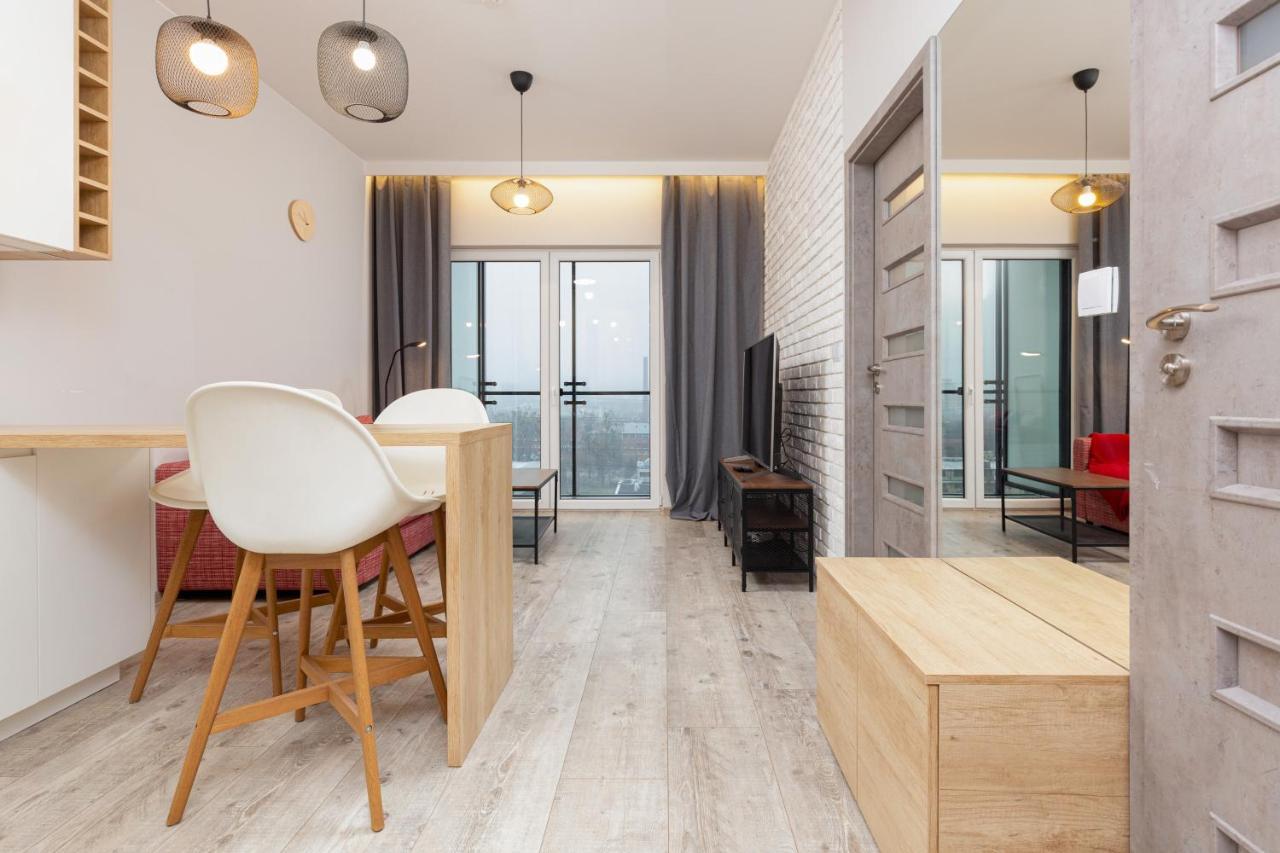 Business Center Apartments Warsaw Wola By Noclegi Renters Bagian luar foto