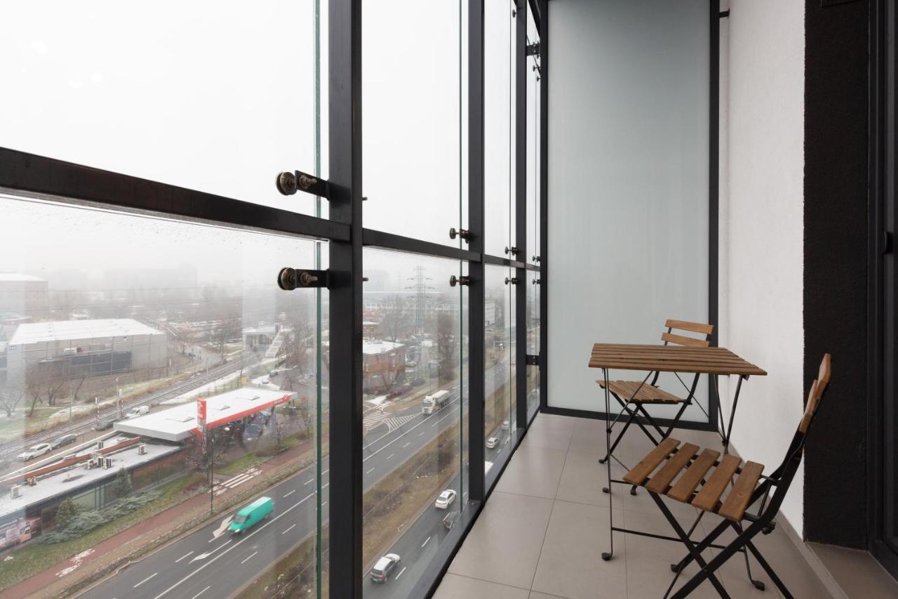 Business Center Apartments Warsaw Wola By Noclegi Renters Bagian luar foto