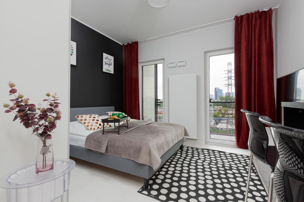 Business Center Apartments Warsaw Wola By Noclegi Renters Bagian luar foto
