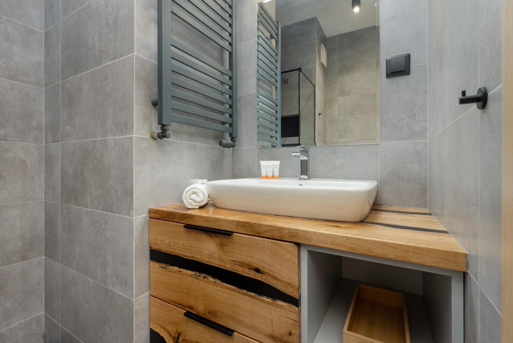 Business Center Apartments Warsaw Wola By Noclegi Renters Bagian luar foto